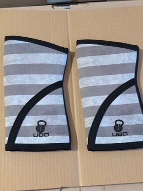 Unbroken Designs Knee Sleeves XS